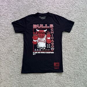 Vintage Chicago Bulls Short-Sleeve Merch T-Shirt - Black Size Small Men’s